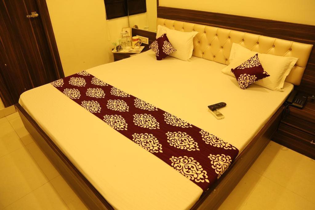 Kingsway Hotel And Restaurant Ajmer Dargah 350 Meter Dış mekan fotoğraf