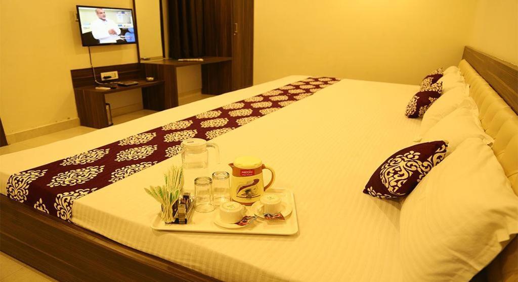 Kingsway Hotel And Restaurant Ajmer Dargah 350 Meter Dış mekan fotoğraf