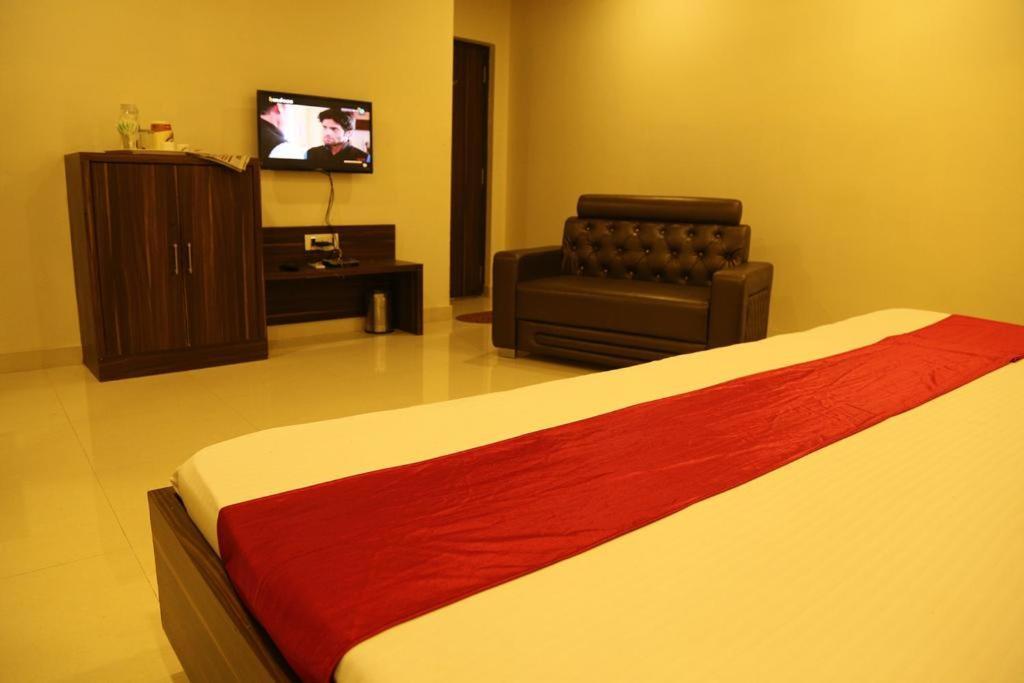 Kingsway Hotel And Restaurant Ajmer Dargah 350 Meter Dış mekan fotoğraf