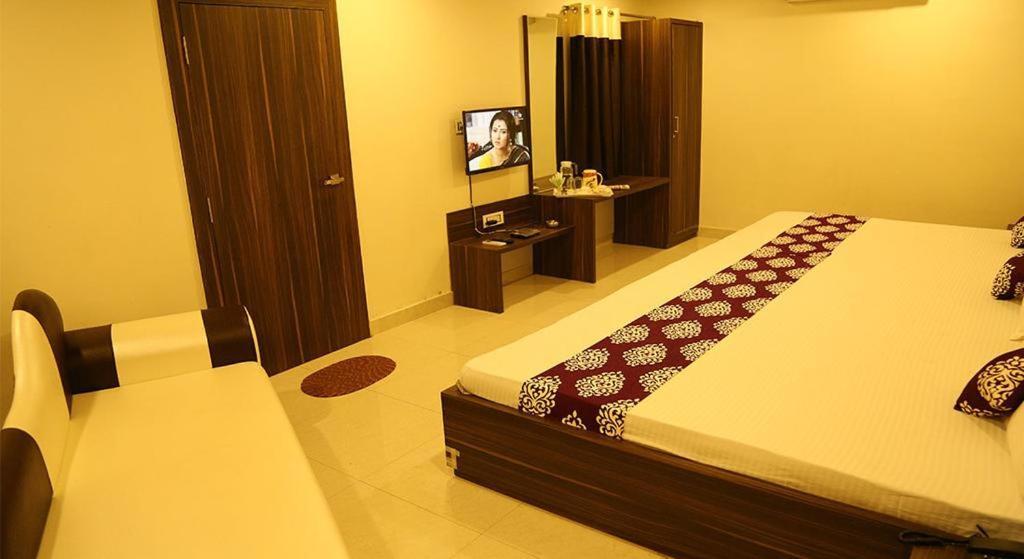 Kingsway Hotel And Restaurant Ajmer Dargah 350 Meter Dış mekan fotoğraf
